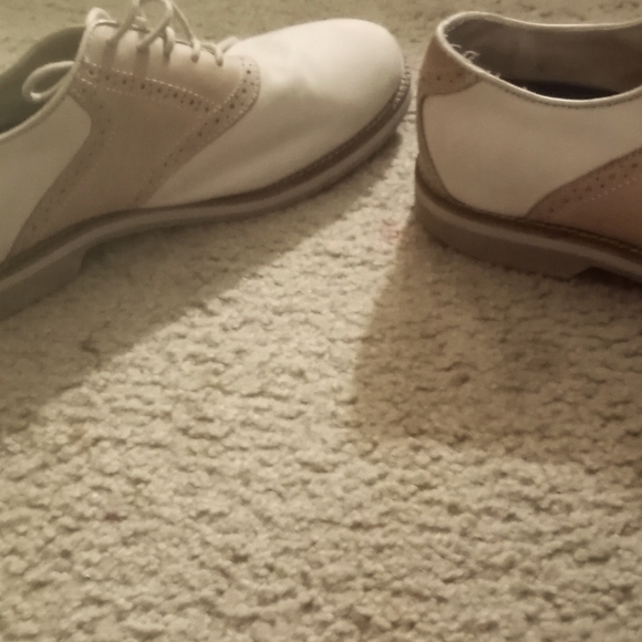 Men's Size 9 1/2 GH Bass & Co Beige Leather Oxfords - Picture 6 of 10